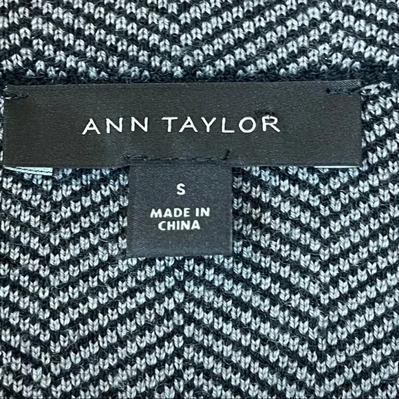 Ann Taylor Striped Wool Blend Blazer Size Small - Picture 6 of 7